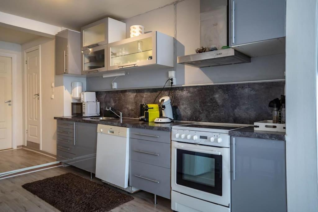 Apartment Center Getaway - 6 By Berti